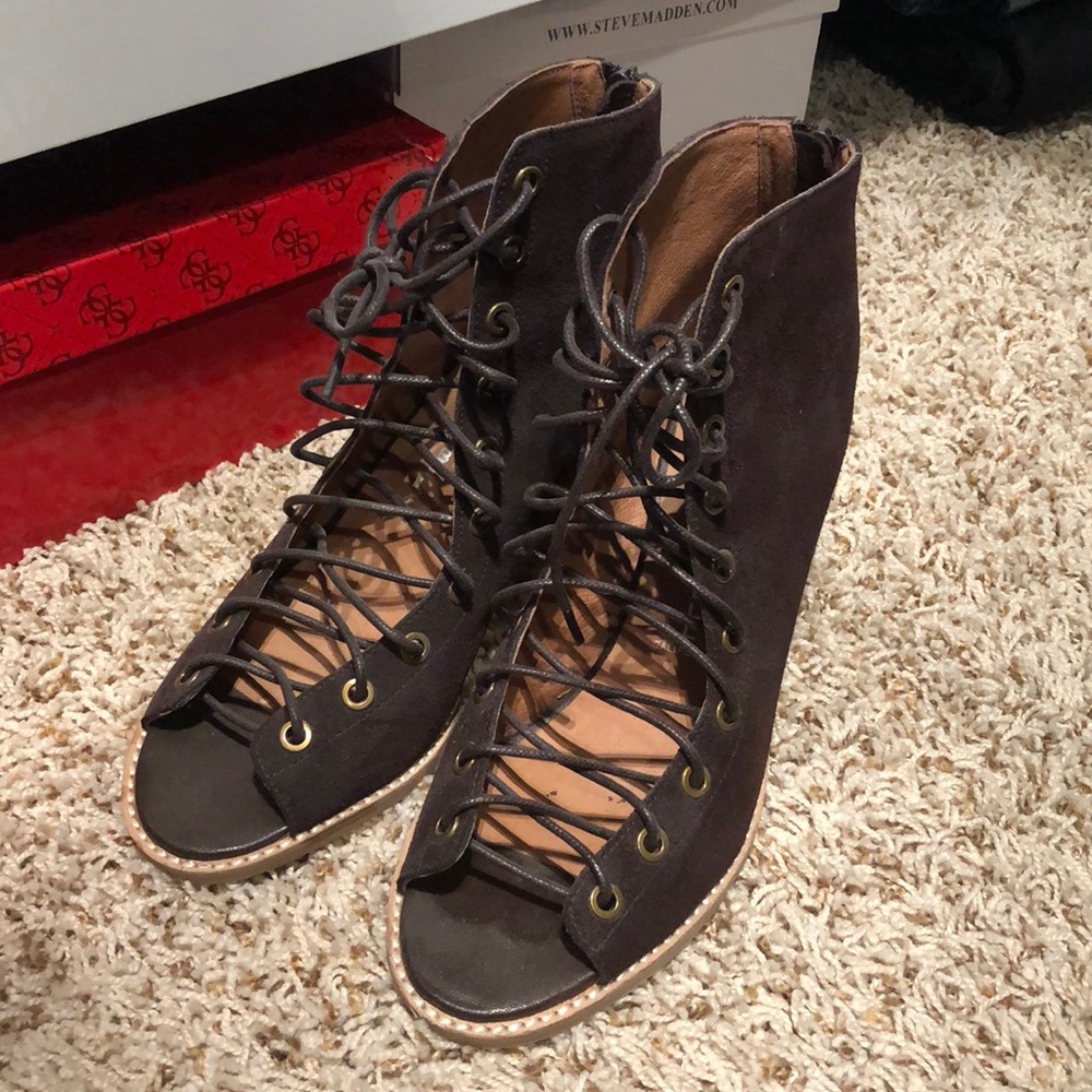 Brown suede jeffrey Campbell Cors size 9
